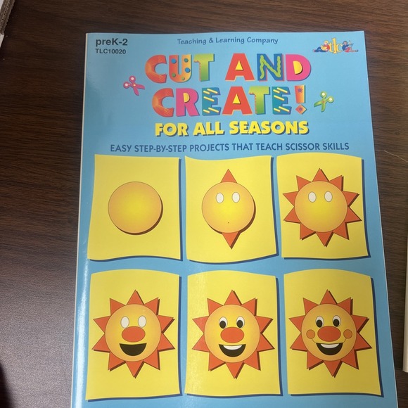 Lot Of 3 Cut‎ and Create! Easy Step-by-Step Projects That Teach Scissor Skills - Picture 2 of 16